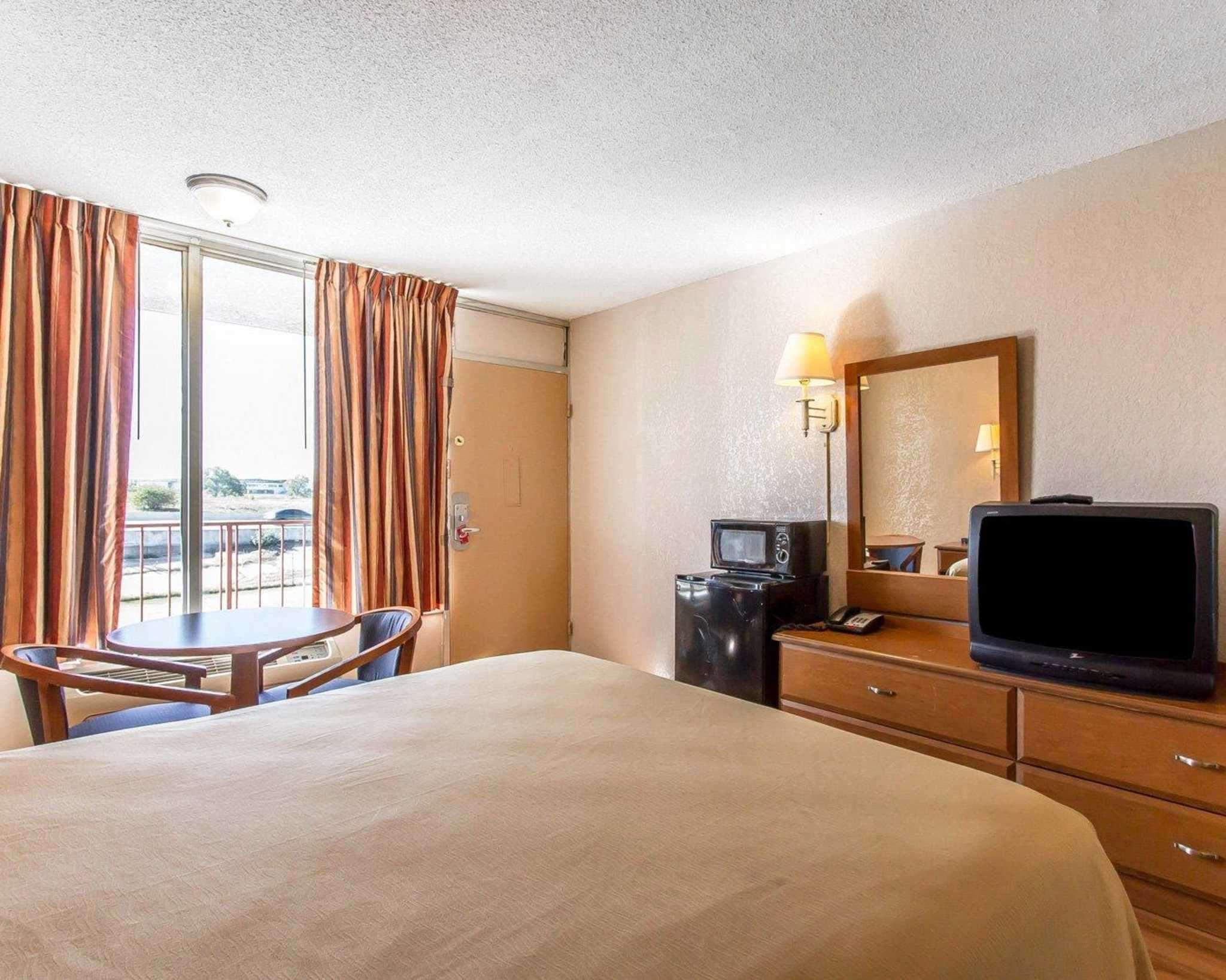 Econo Lodge Inn & Suites Near Bricktown Οκλαχόμα Εξωτερικό φωτογραφία