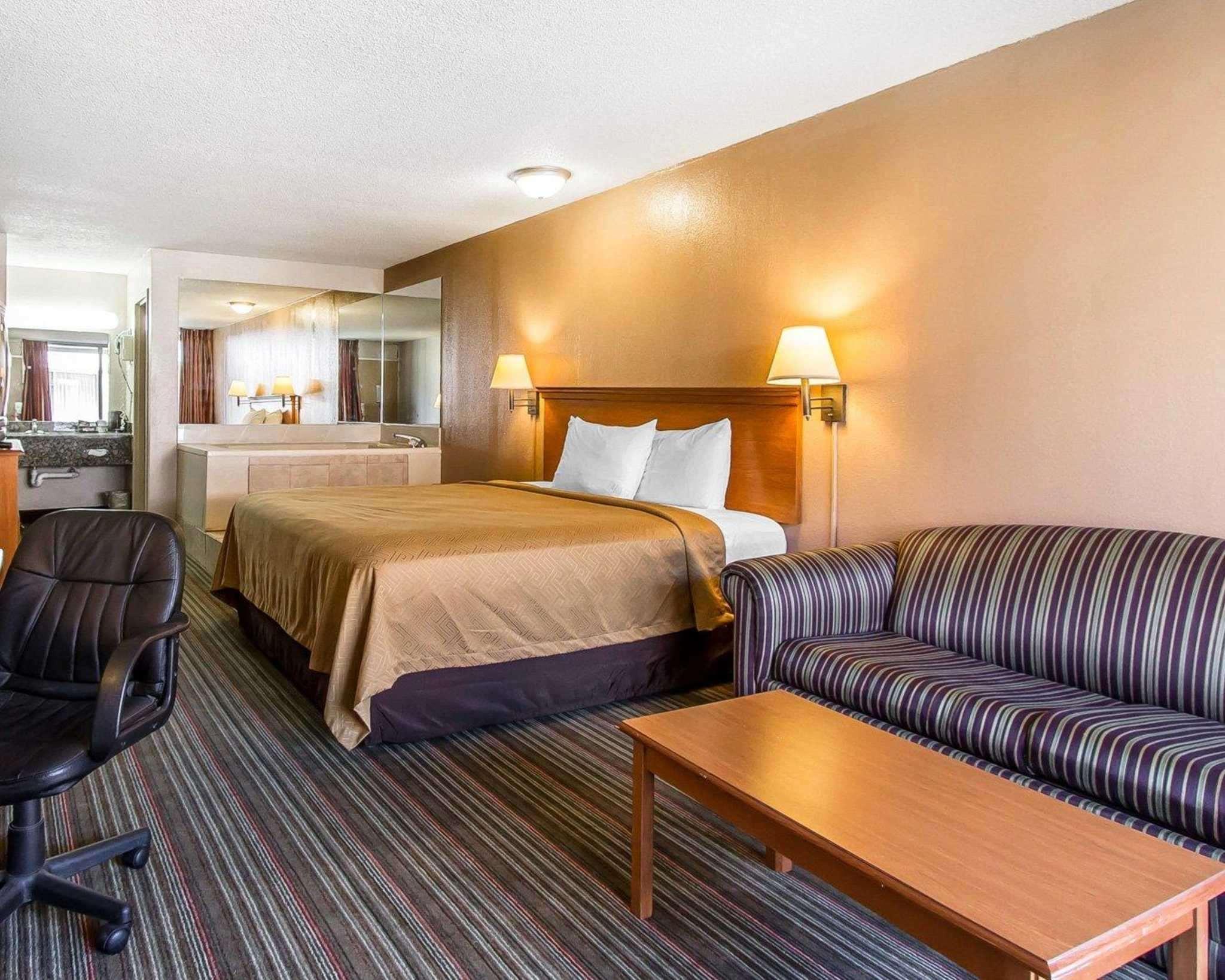 Econo Lodge Inn & Suites Near Bricktown Οκλαχόμα Εξωτερικό φωτογραφία